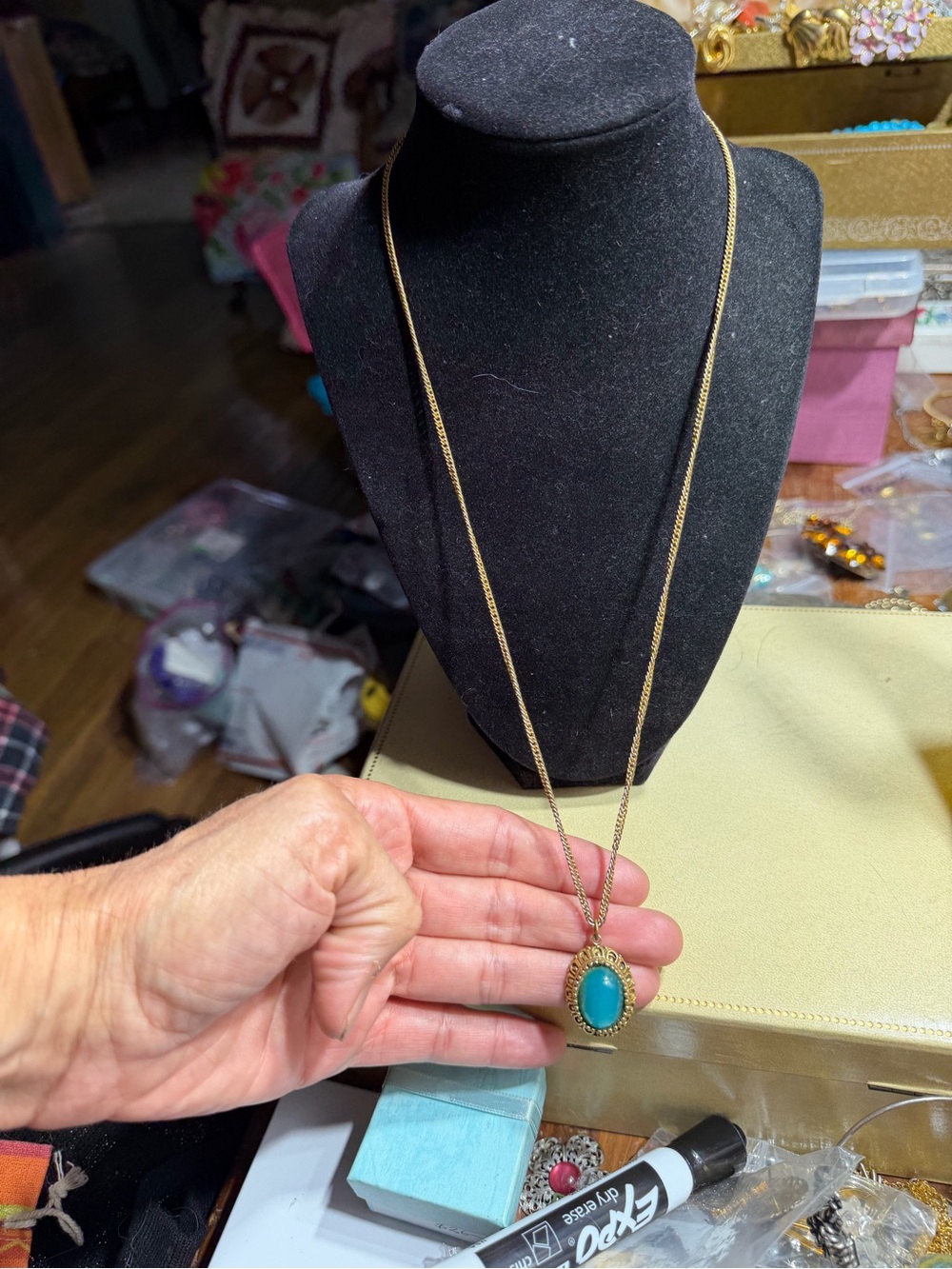 Vintage Gold Tone Turquoise Color Pendant Necklace